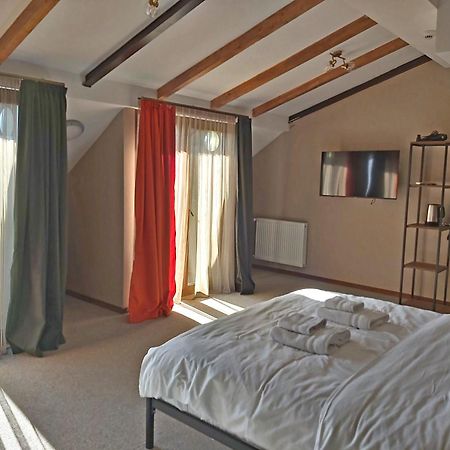 Green Inn Hotel Тбилиси Экстерьер фото