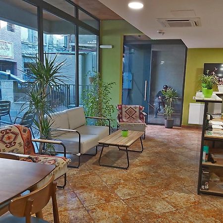Green Inn Hotel Тбилиси Экстерьер фото