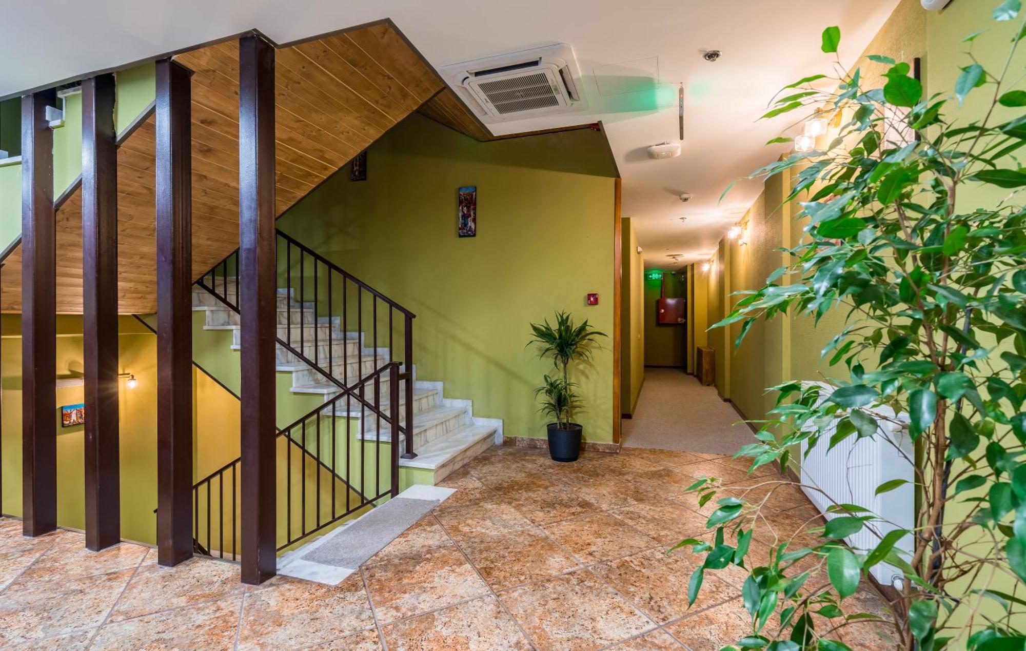 Green Inn Hotel Тбилиси Экстерьер фото