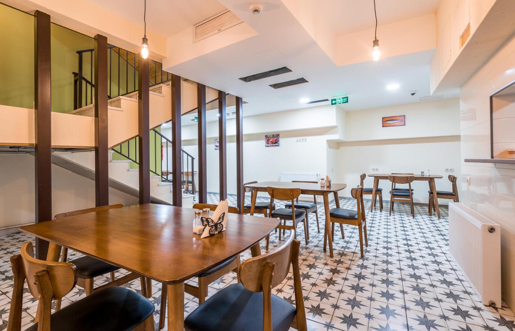 Green Inn Hotel Тбилиси Экстерьер фото