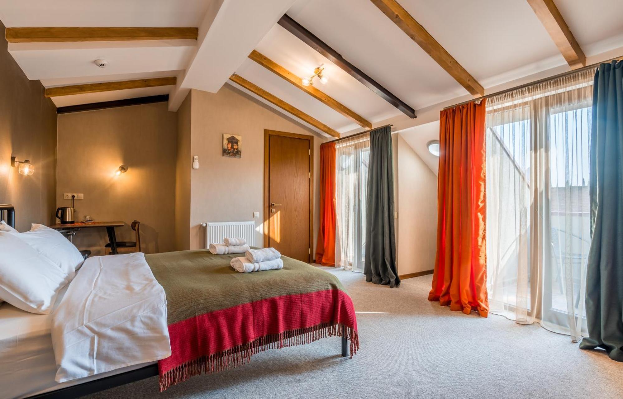 Green Inn Hotel Тбилиси Экстерьер фото