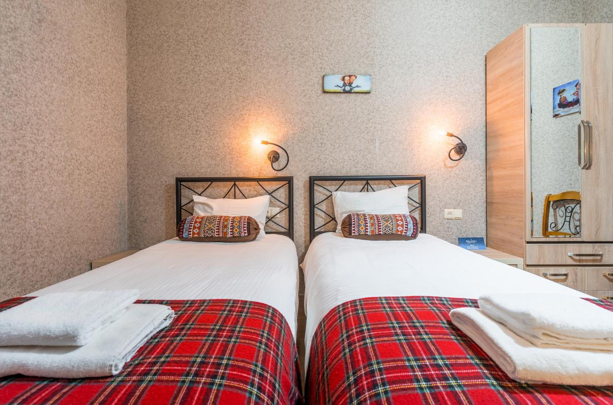 Green Inn Hotel Тбилиси Экстерьер фото