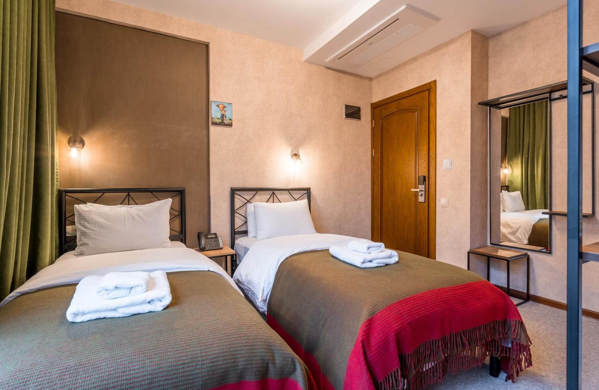 Green Inn Hotel Тбилиси Экстерьер фото