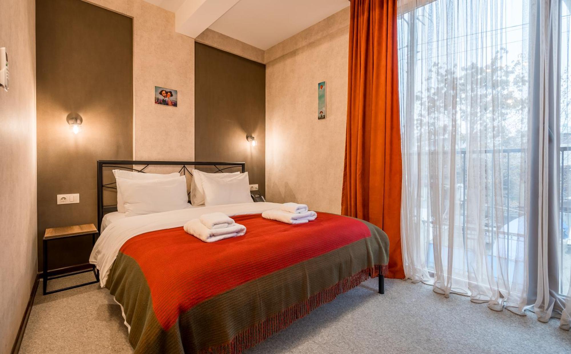 Green Inn Hotel Тбилиси Экстерьер фото