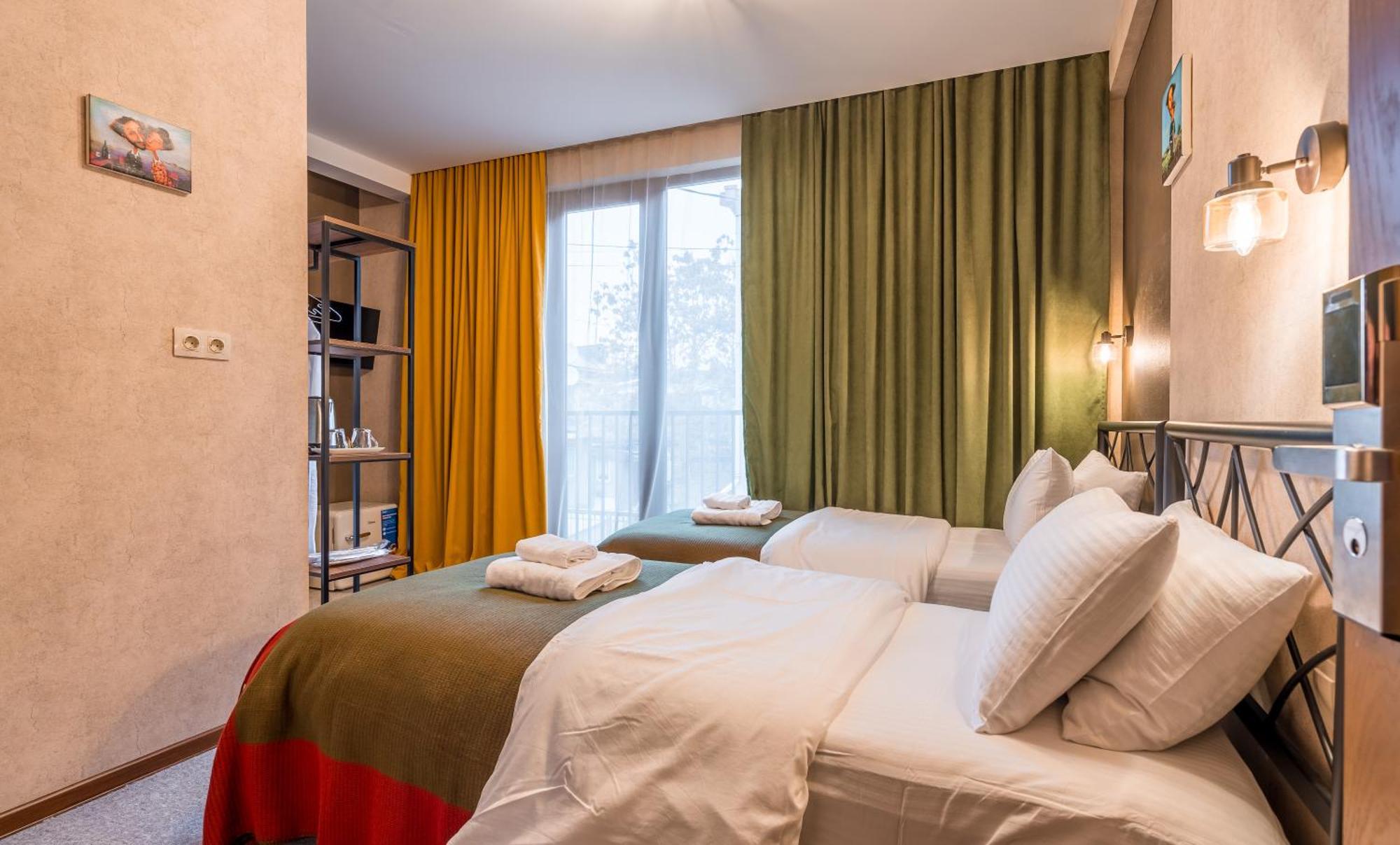 Green Inn Hotel Тбилиси Экстерьер фото