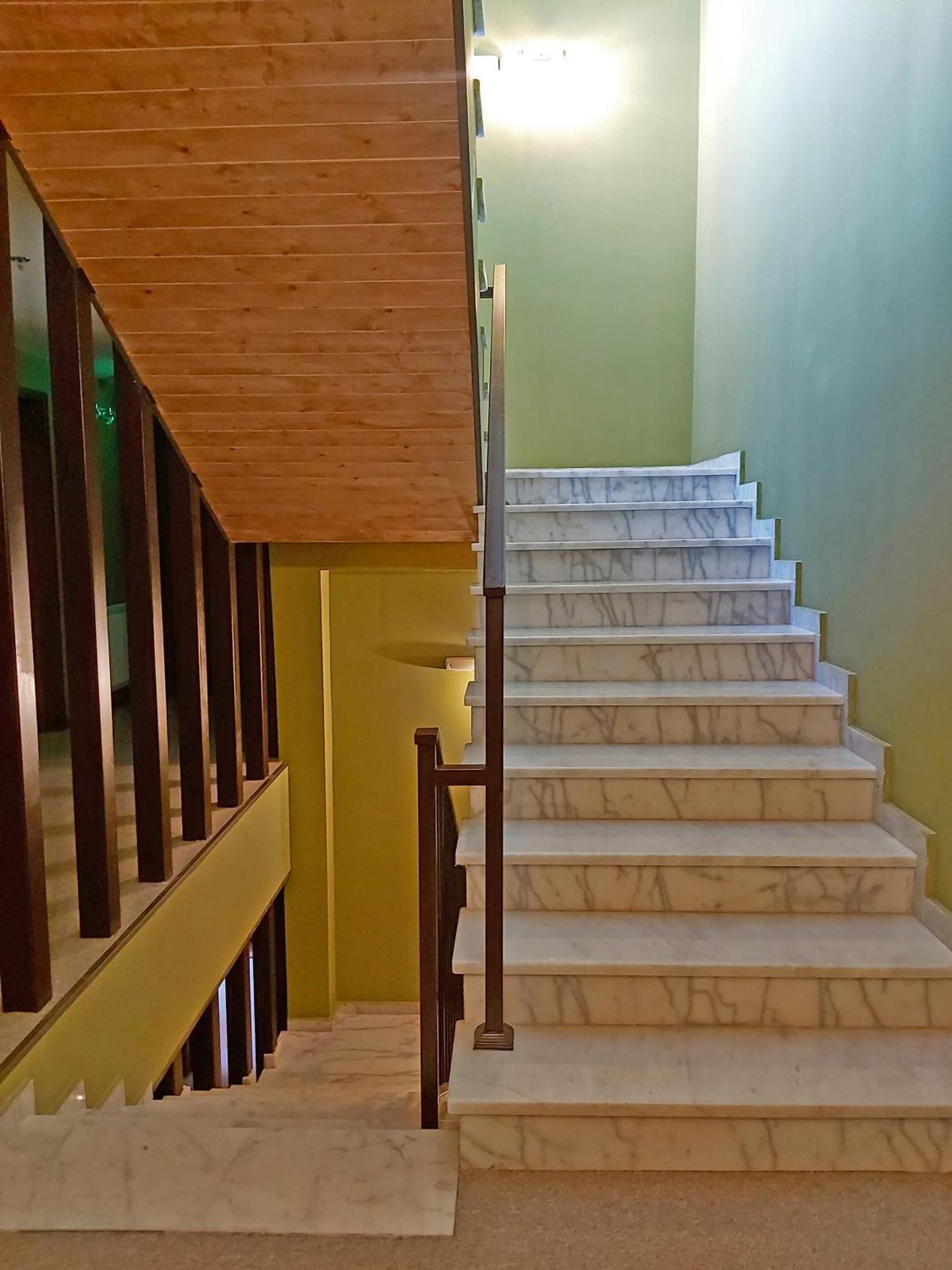 Green Inn Hotel Тбилиси Экстерьер фото