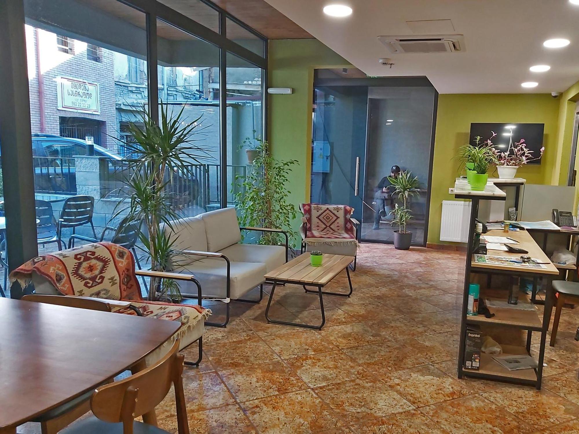 Green Inn Hotel Тбилиси Экстерьер фото
