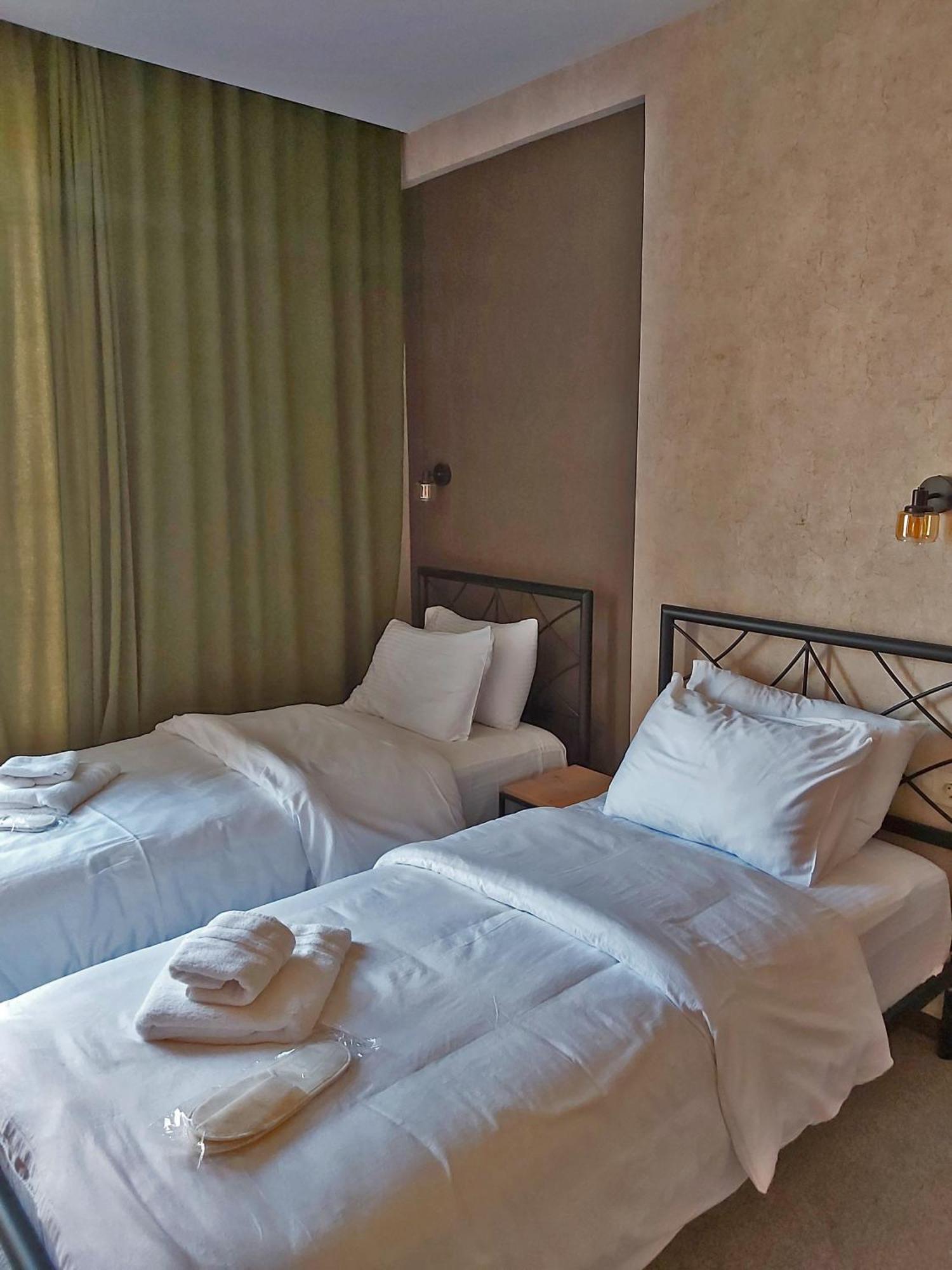 Green Inn Hotel Тбилиси Экстерьер фото